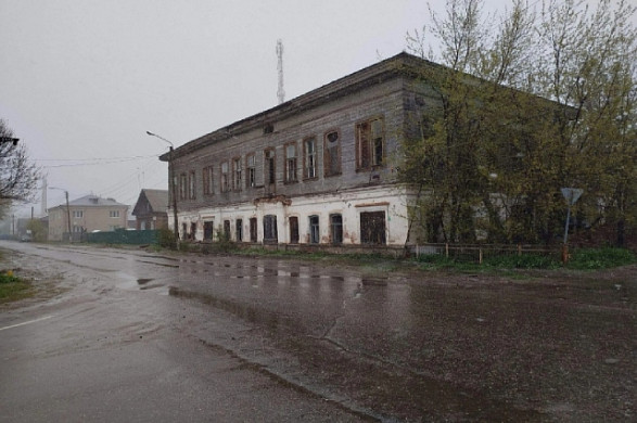 Жители Юрьевца огорчены состоянием главной улицы